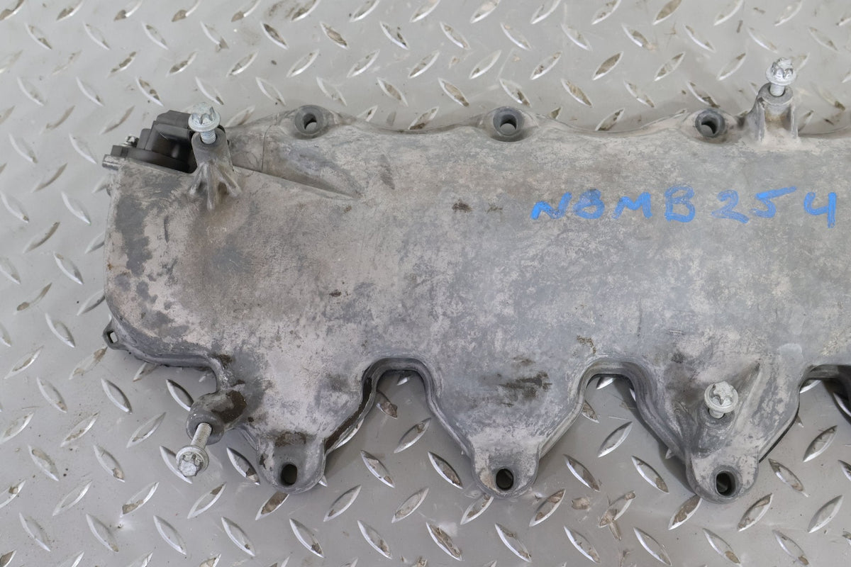 2008 Maybach 57- Valve Cover