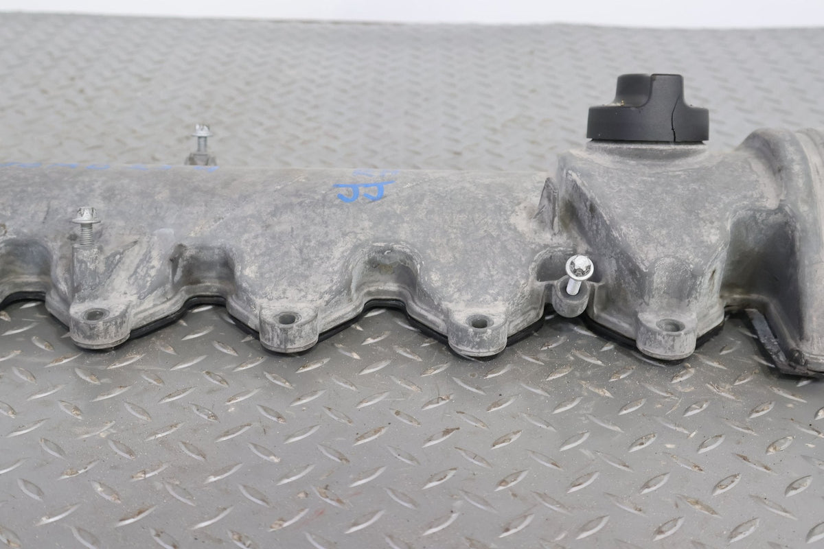 2008 Maybach 57- Valve Cover