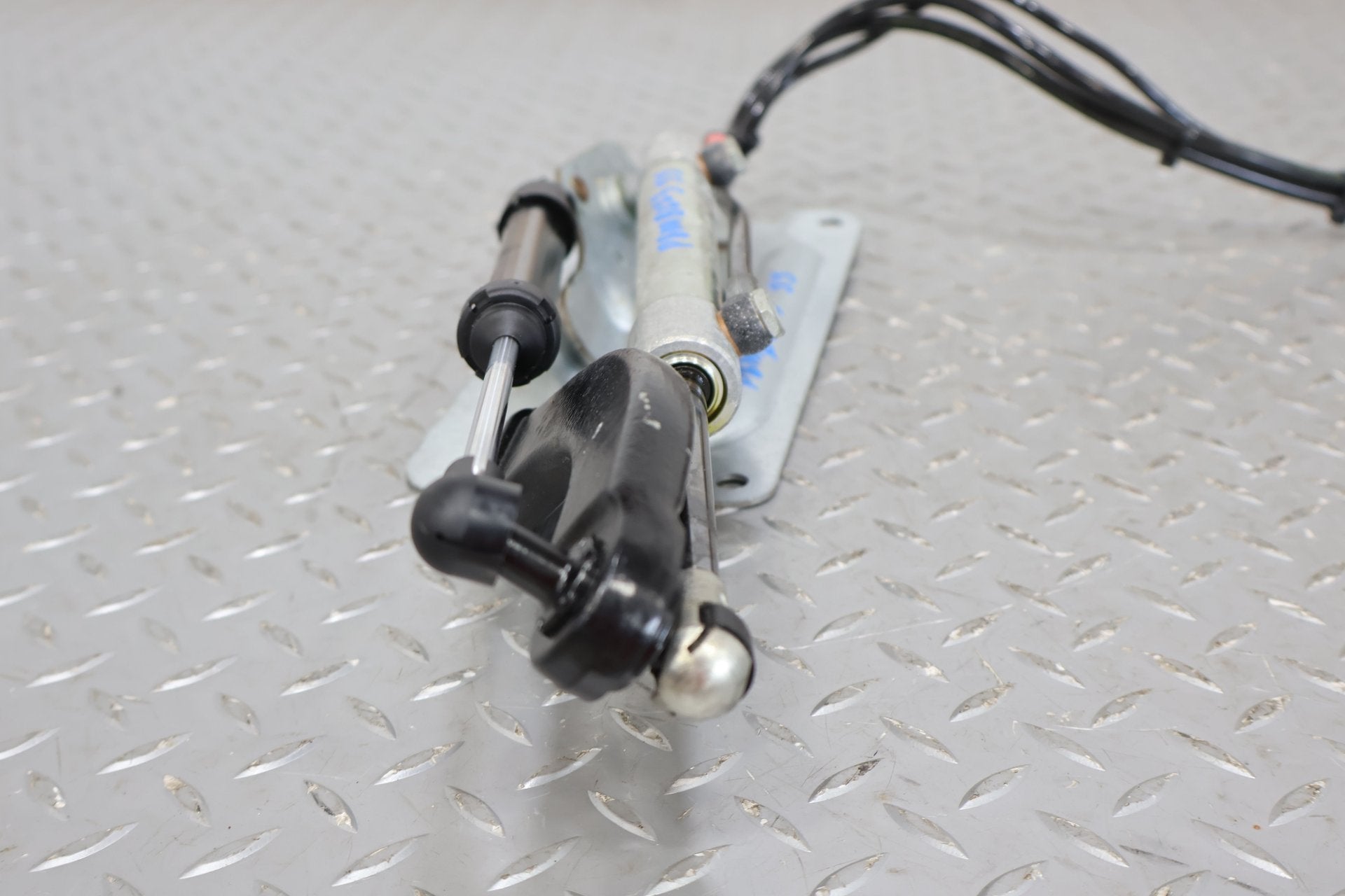 2008 Mercedes-Benz GL-Class- Tailgate Power Lift Motor