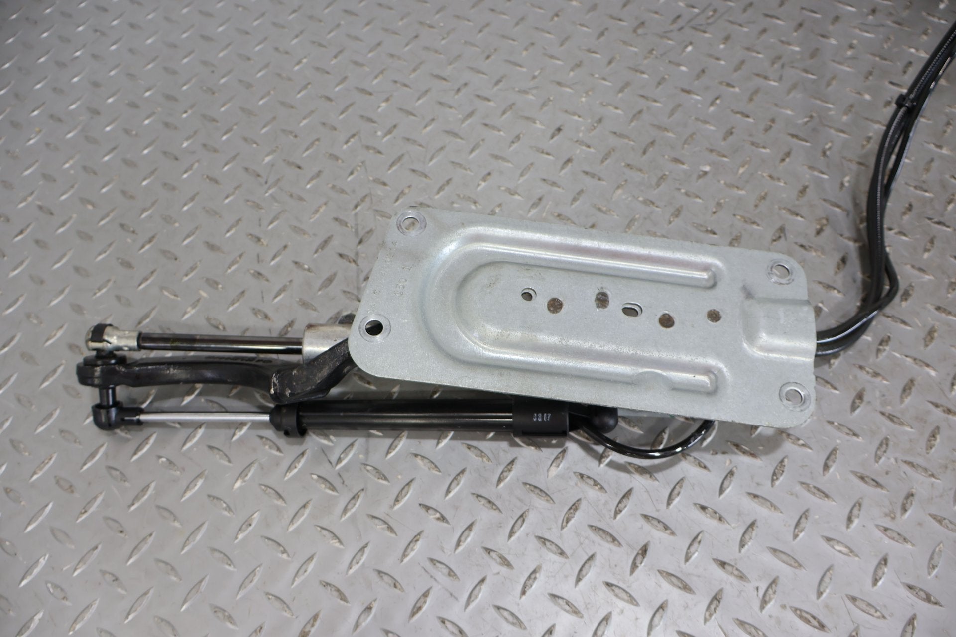 2008 Mercedes-Benz GL-Class- Tailgate Power Lift Motor