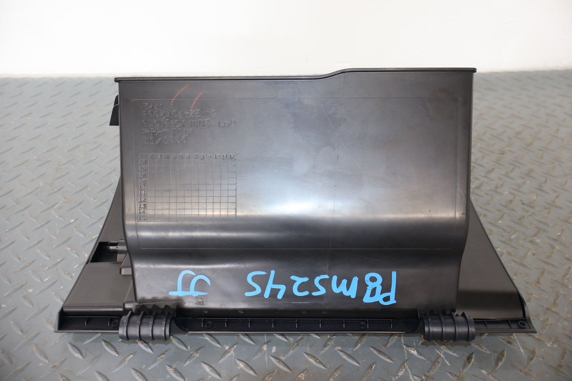 2008 Mitsubishi Lancer- Glove Box