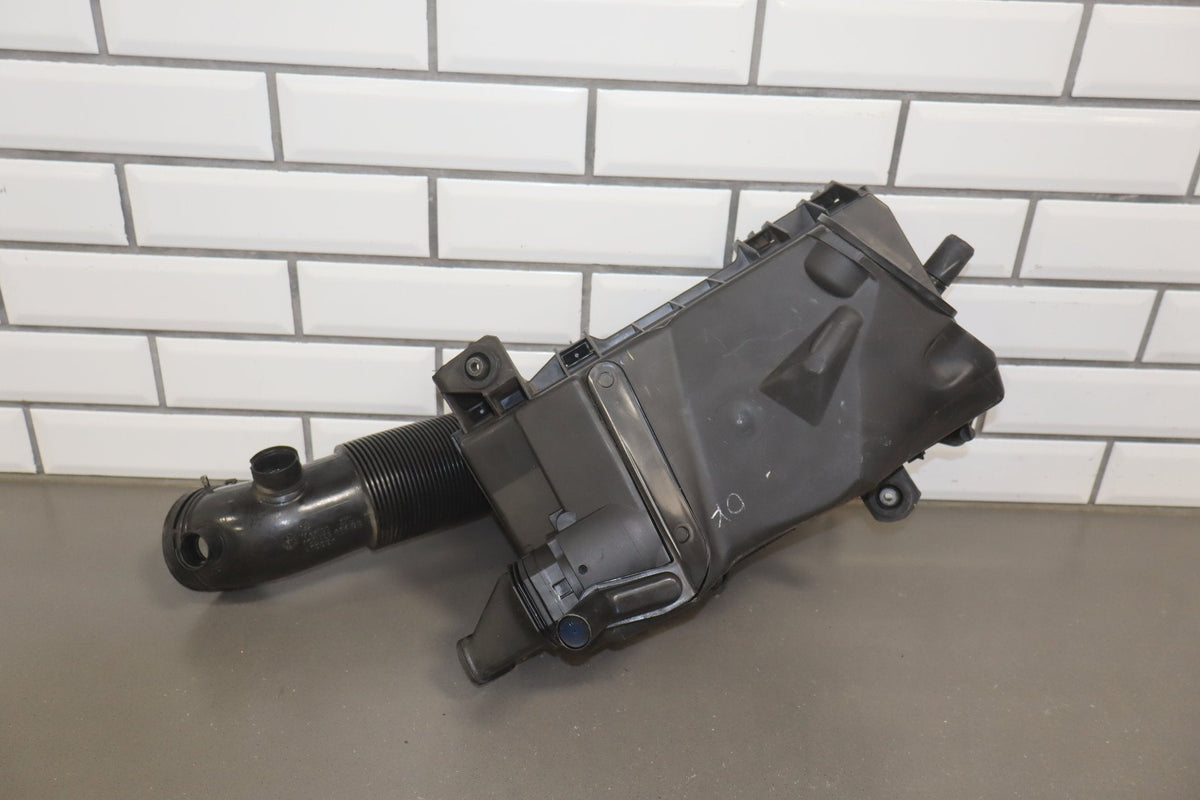 2008 Volkswagen Beetle 2.5L Air Cleaner Assembly OEM