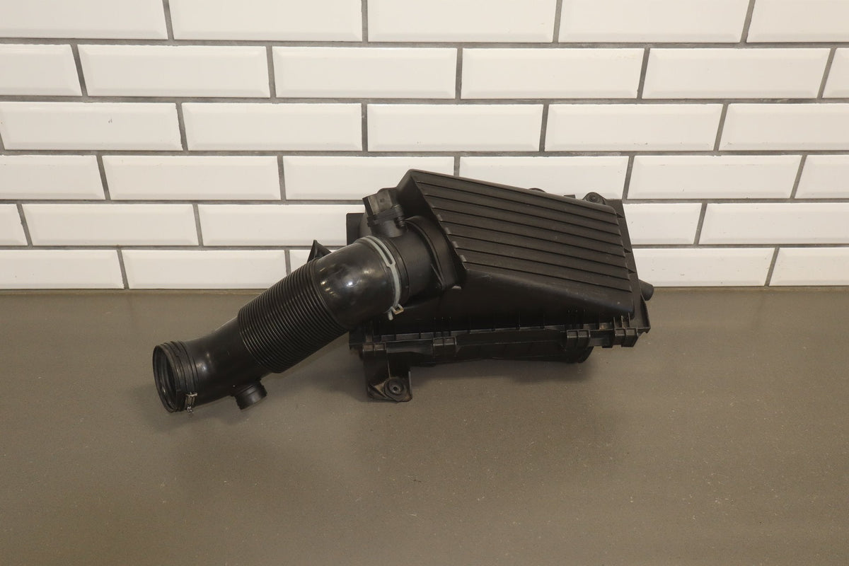 2008 Volkswagen Beetle 2.5L Air Cleaner Assembly OEM