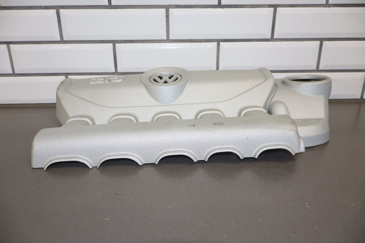 2008 Volkswagen Beetle 2.5L Inline 5 Engine Cover OEM