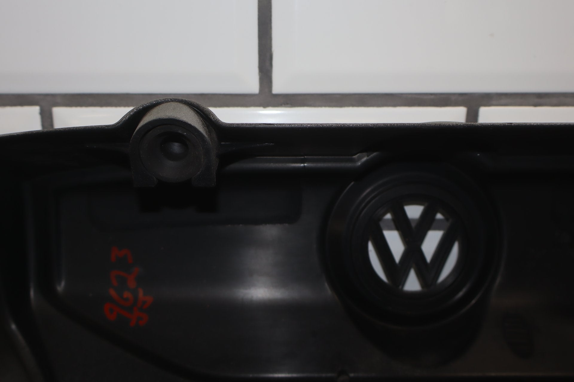 2008 Volkswagen Beetle 2.5L Inline 5 Engine Cover OEM