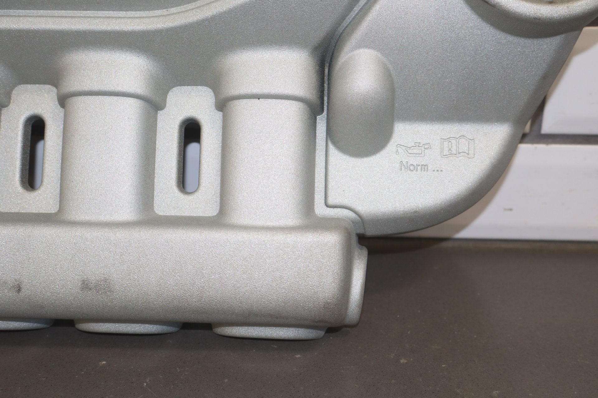 2008 Volkswagen Beetle 2.5L Inline 5 Engine Cover OEM