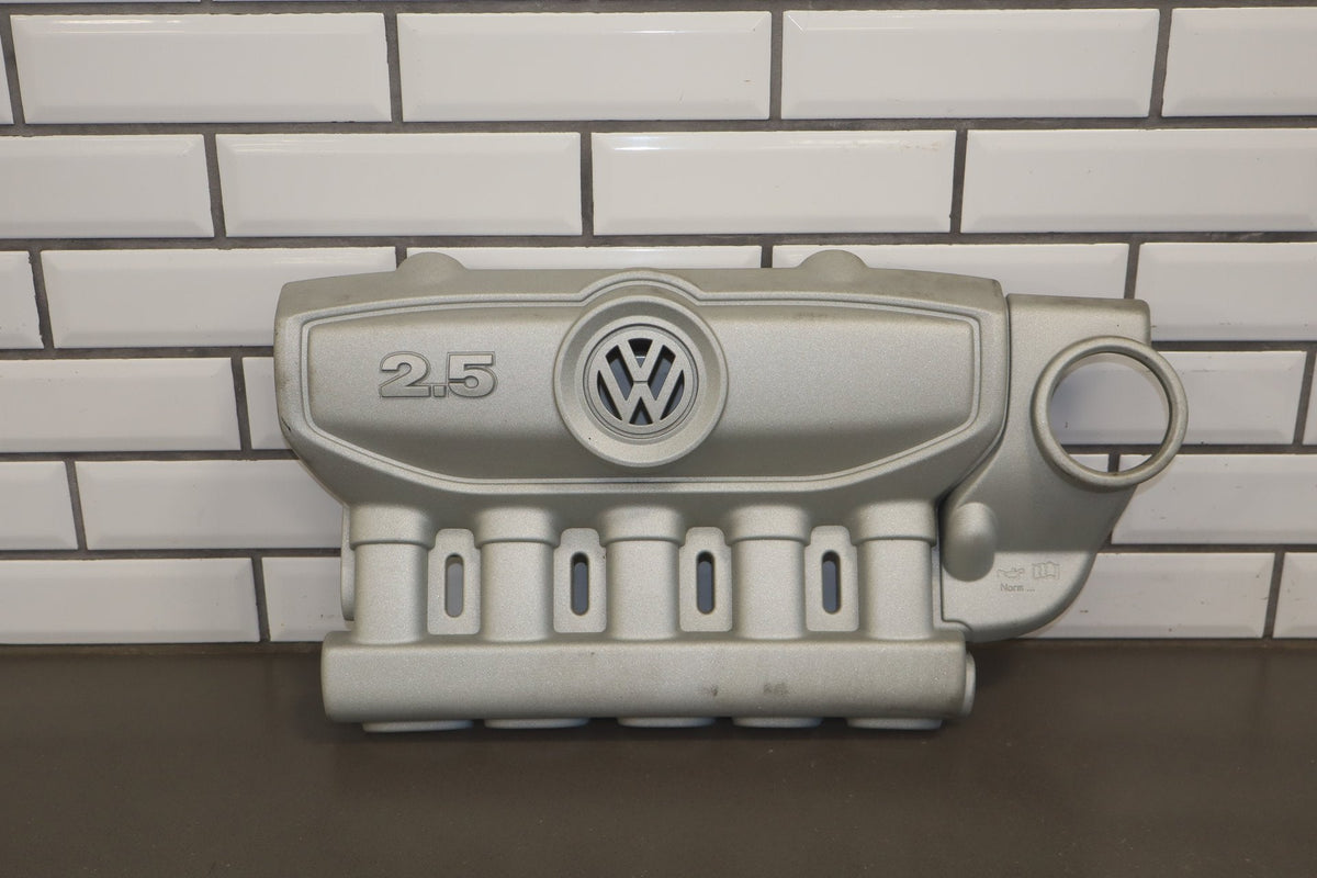 2008 Volkswagen Beetle 2.5L Inline 5 Engine Cover OEM
