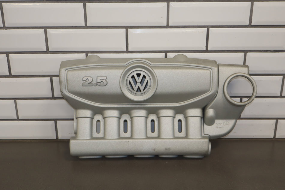2008 Volkswagen Beetle 2.5L Inline 5 Engine Cover OEM
