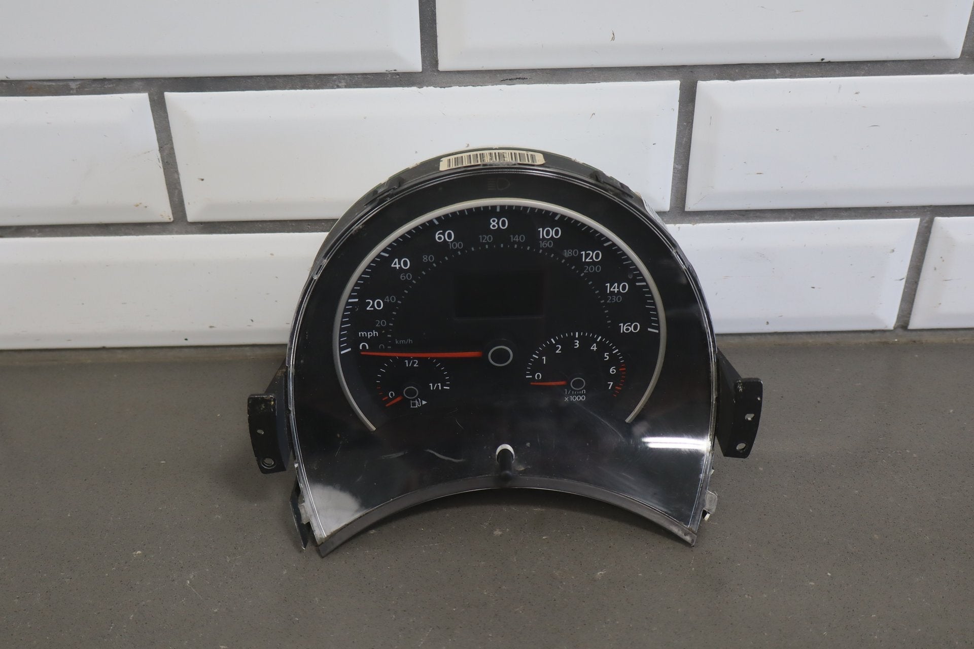 2008 Volkswagen Beetle SE 2.5 Speedometer Cluster 117652 Miles