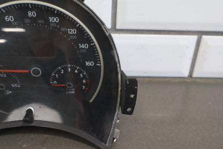 2008 Volkswagen Beetle SE 2.5 Speedometer Cluster 117652 Miles