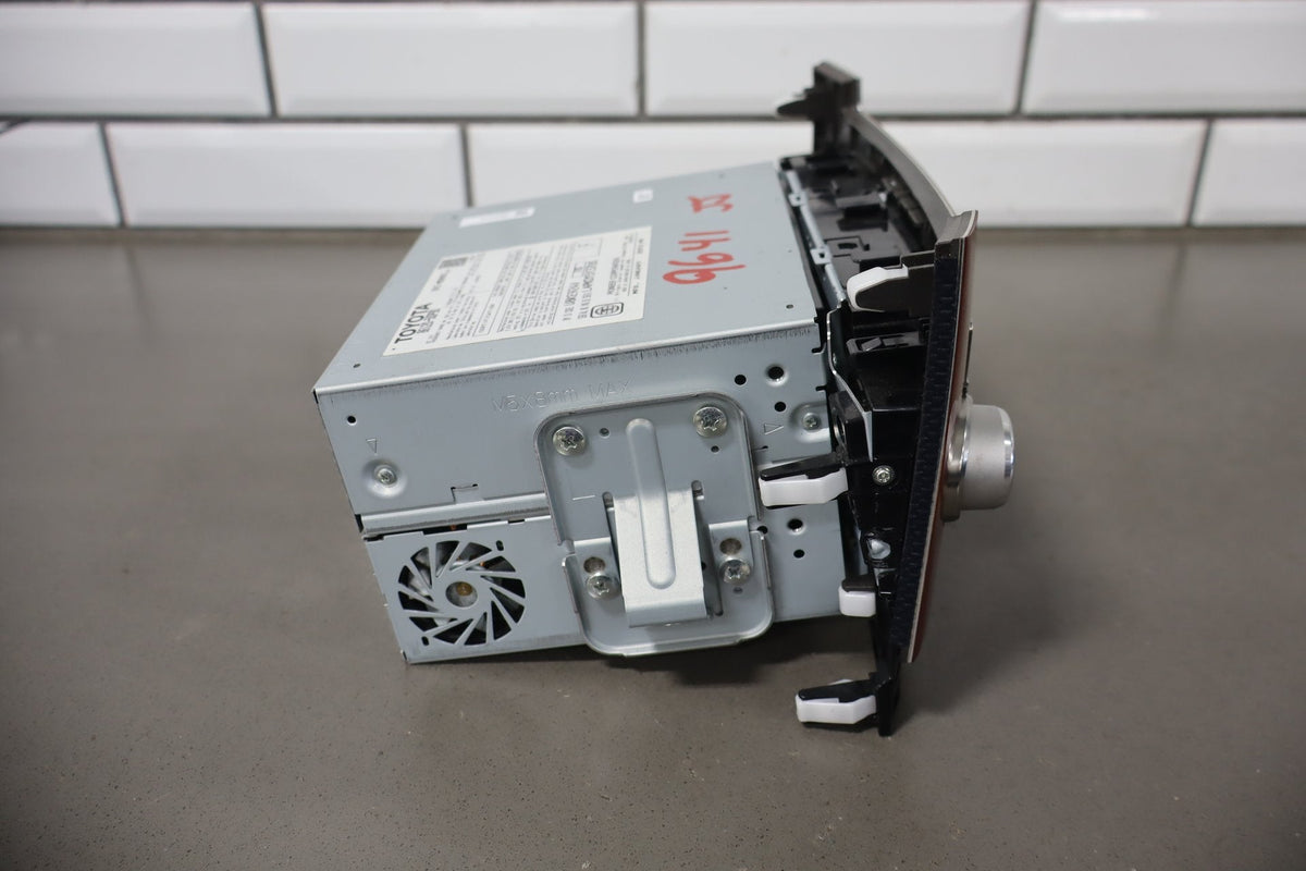 2009-2012 Lexus LS460 CD Player Changer Radio 8612050p90 OEM