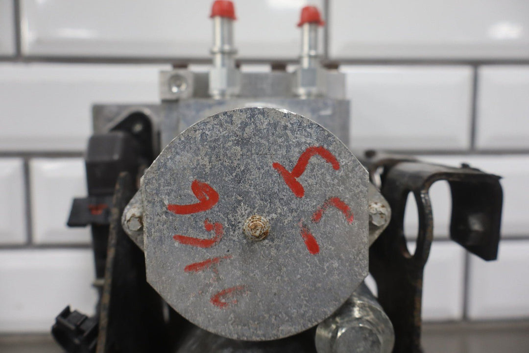 2009 - 2013 Chevrolet Tahoe Hybird ABS Brake Unit 20946763 OEM