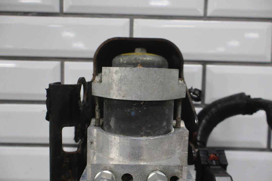 2009 - 2013 Chevrolet Tahoe Hybird ABS Brake Unit 20946763 OEM