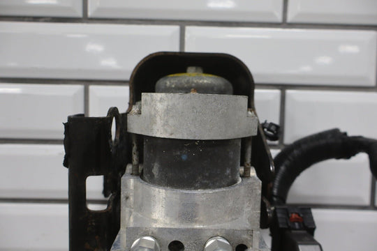 2009 - 2013 Chevrolet Tahoe Hybird ABS Brake Unit 20946763 OEM