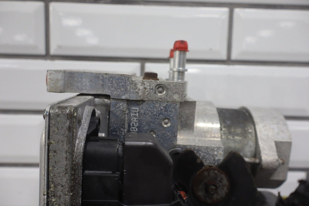 2009 - 2013 Chevrolet Tahoe Hybird ABS Brake Unit 20946763 OEM