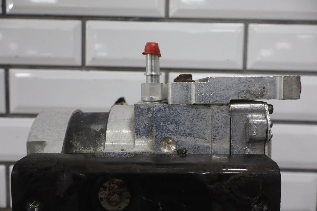 2009 - 2013 Chevrolet Tahoe Hybird ABS Brake Unit 20946763 OEM