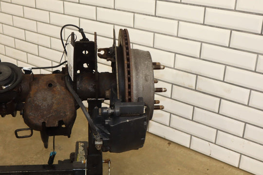 2009 - 2014 Cadillac Escalade 3.42 Ratio (GU6) Rear Axle Assembly 20937818 OEM