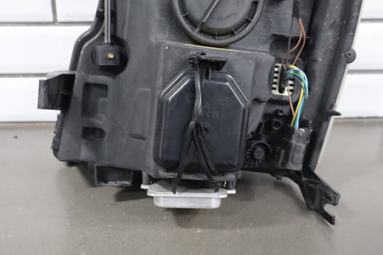 2009 - 2014 Cadillac Escalade ESV Right Headlamp 20806109 OEM