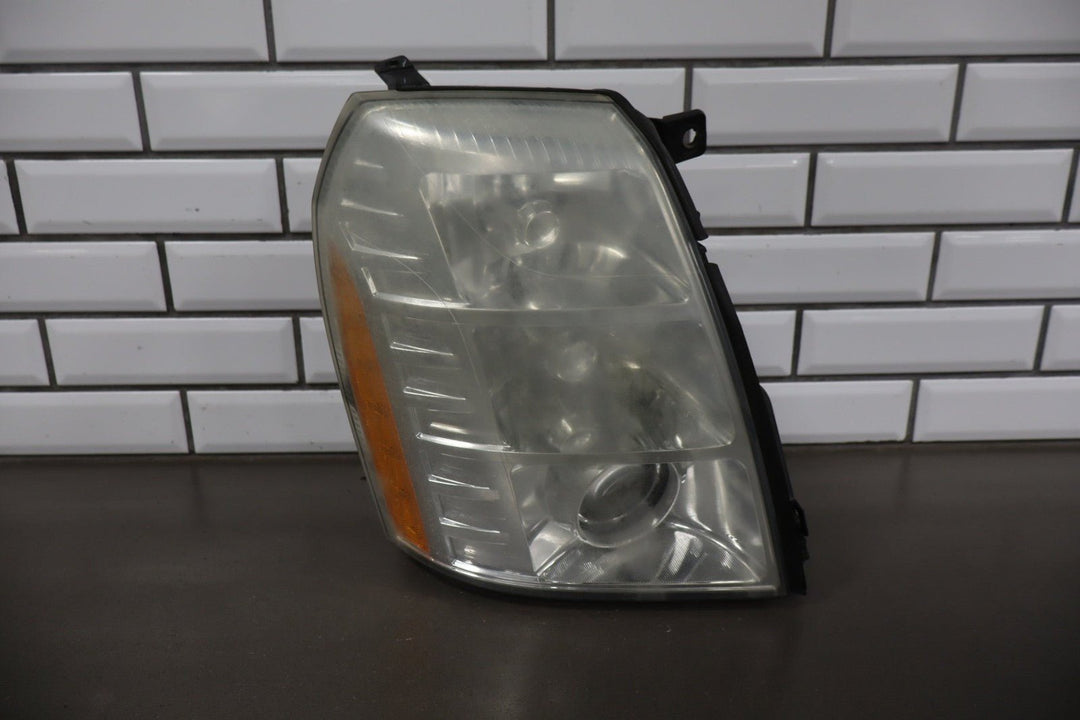 2009 - 2014 Cadillac Escalade ESV Right Headlamp 20806109 OEM