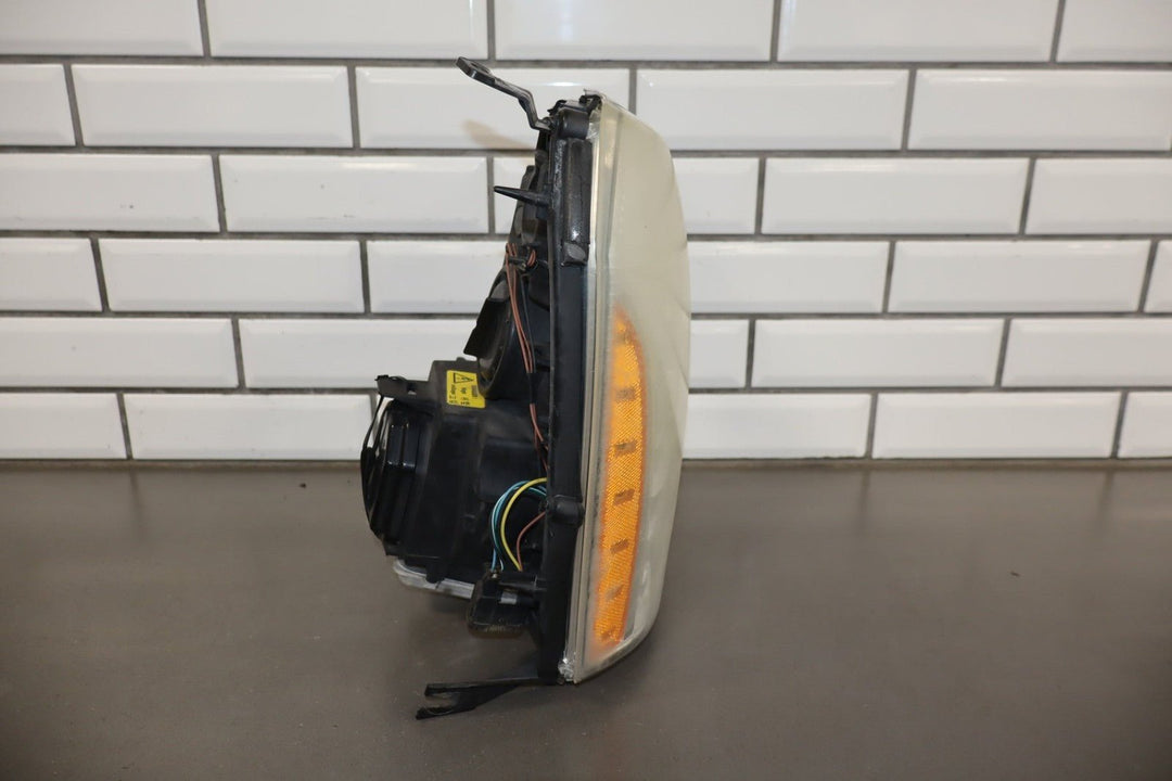 2009 - 2014 Cadillac Escalade ESV Right Headlamp 20806109 OEM