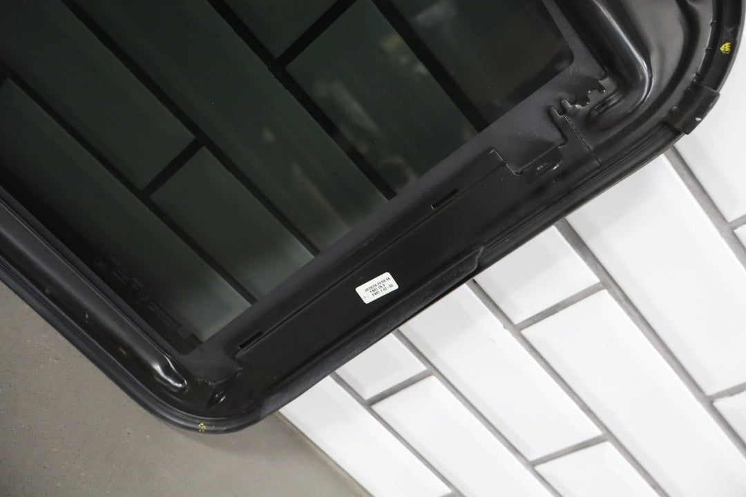 2009 - 2014 Cadillac Escalade ESV Sunroof Roof Glass