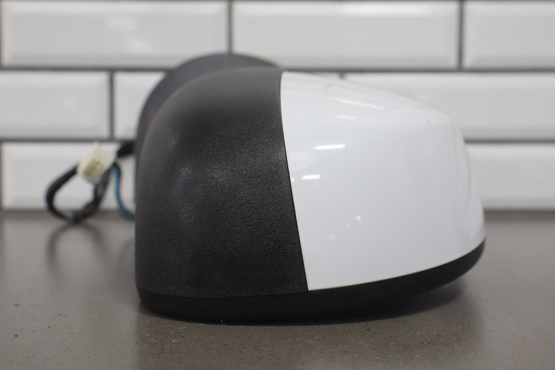 2009 - 2014 Chevrolet Suburban Left Door Mirror Summit White 50U 20843157