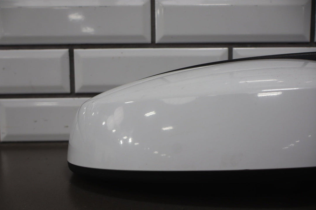 2009 - 2014 Chevrolet Suburban Left Door Mirror Summit White 50U 20843157