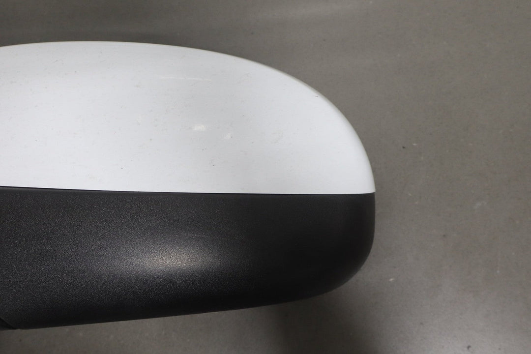 2009 - 2014 Chevrolet Suburban Left Door Mirror Summit White 50U 20843157