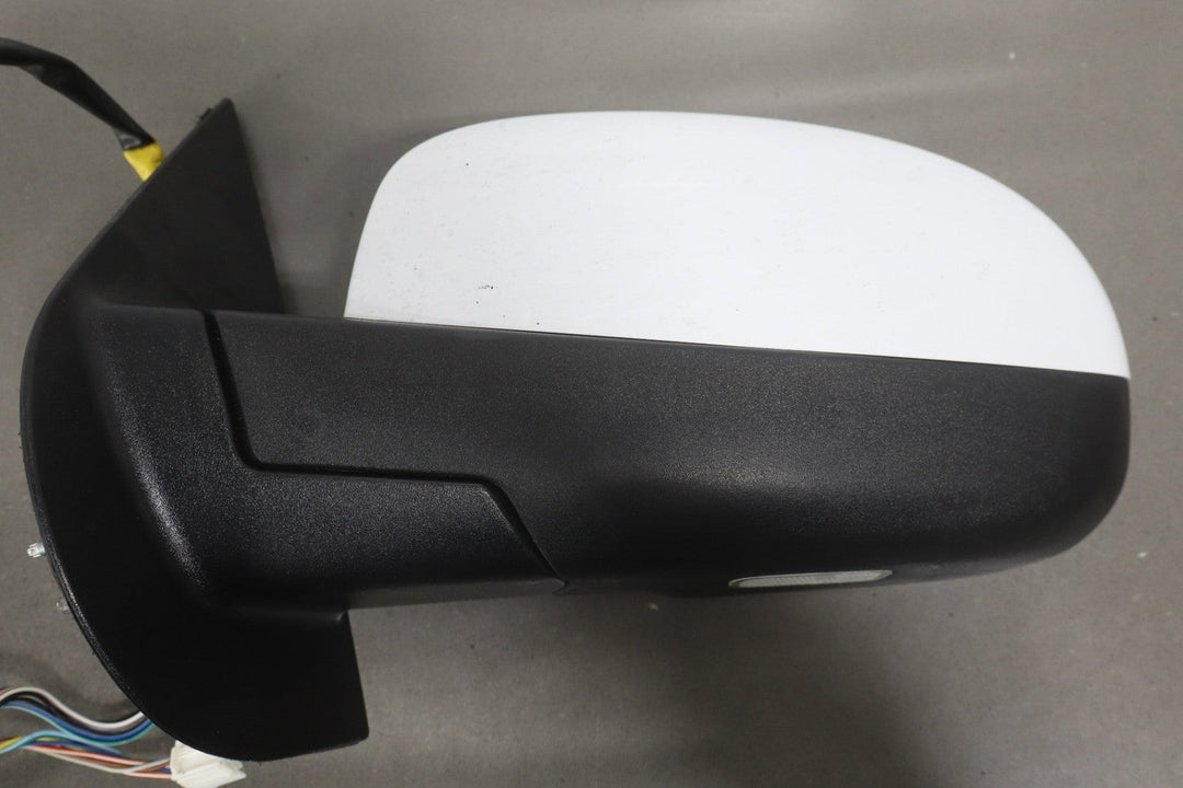 2009 - 2014 Chevrolet Suburban Left Door Mirror Summit White 50U 20843157