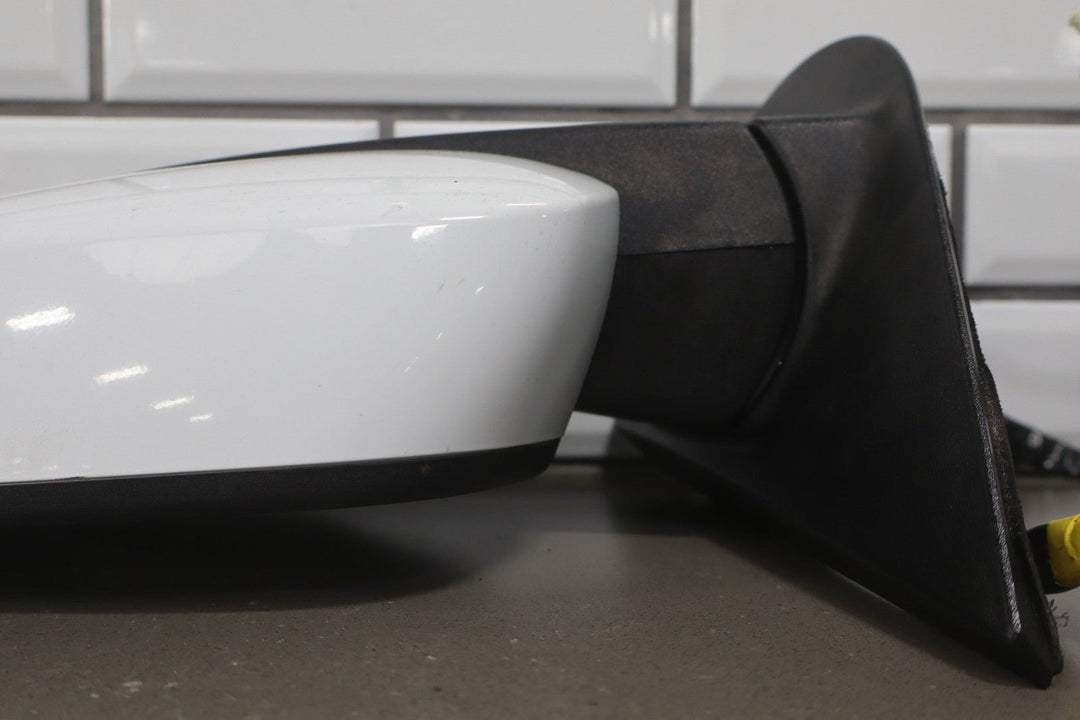 2009 - 2014 Chevrolet Suburban Left Door Mirror Summit White 50U 20843157
