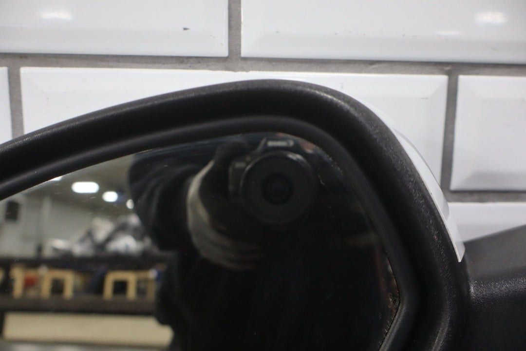 2009 - 2014 Chevrolet Suburban Left Door Mirror Summit White 50U 20843157