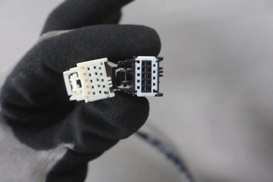 2009 - 2014 Chevrolet Suburban Right Door Mirror Summit White 50U 20756937