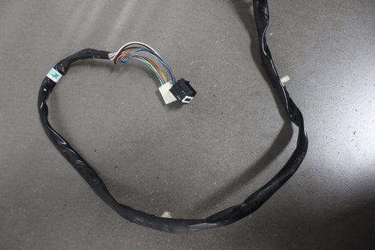 2009 - 2014 Chevrolet Suburban Right Door Mirror Summit White 50U 20756937