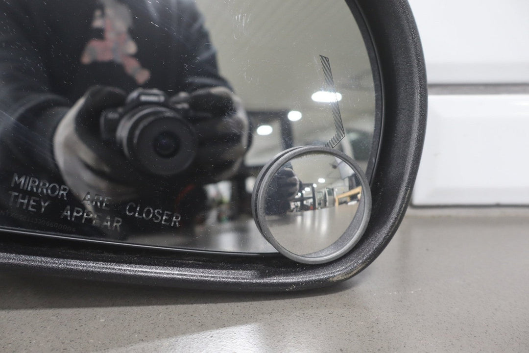 2009 - 2014 Chevrolet Suburban Right Door Mirror Summit White 50U 20756937