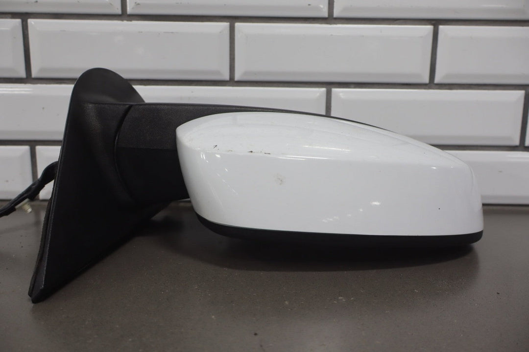 2009 - 2014 Chevrolet Suburban Right Door Mirror Summit White 50U 20756937