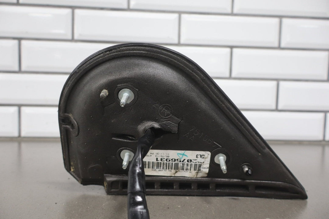 2009 - 2014 Chevrolet Suburban Right Door Mirror Summit White 50U 20756937