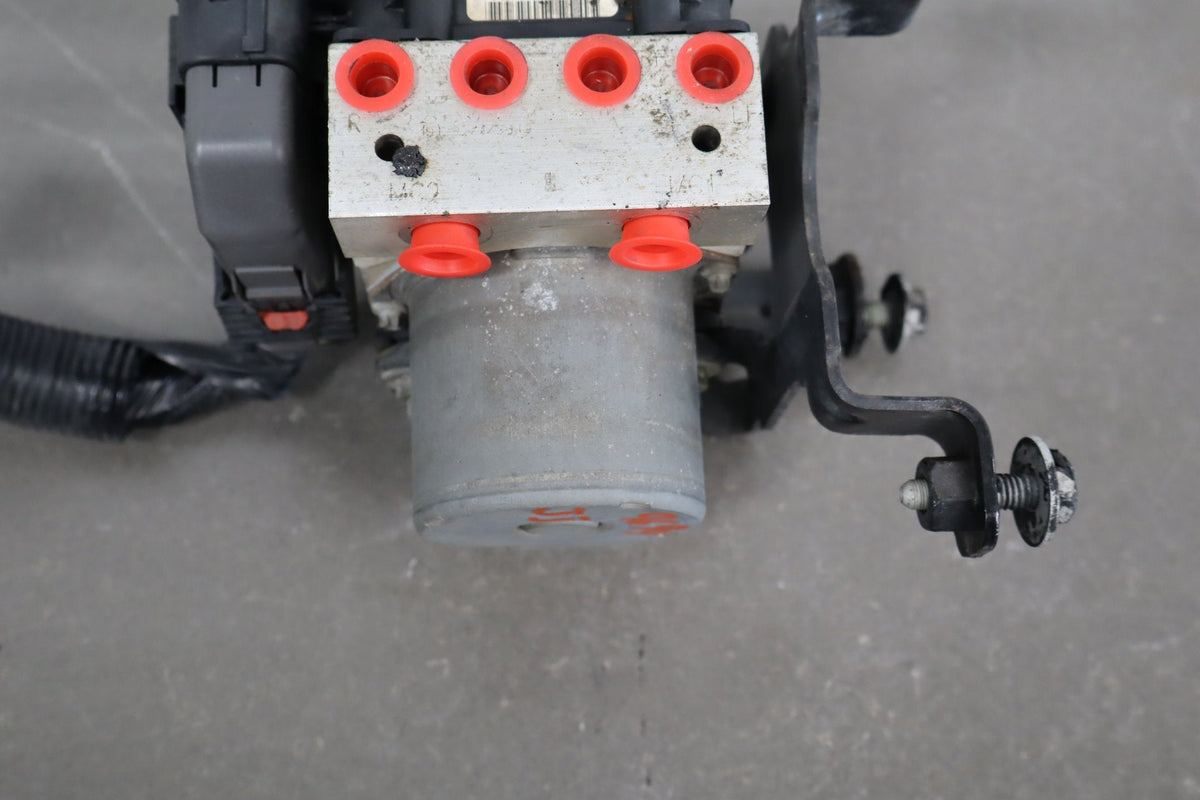 2009-2014 Chevrolet Tahoe ABS Brake Unit 20896912 OEM