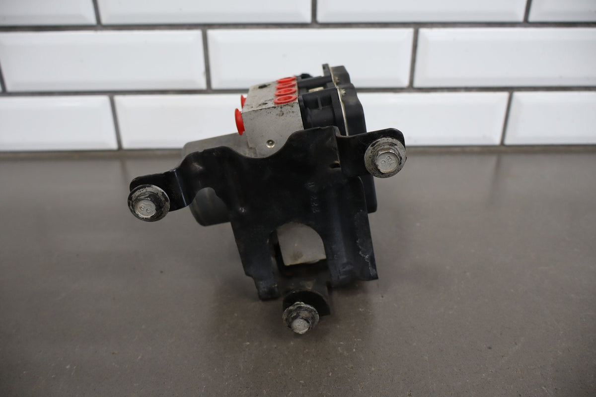 2009-2014 Chevrolet Tahoe ABS Brake Unit 20896912 OEM
