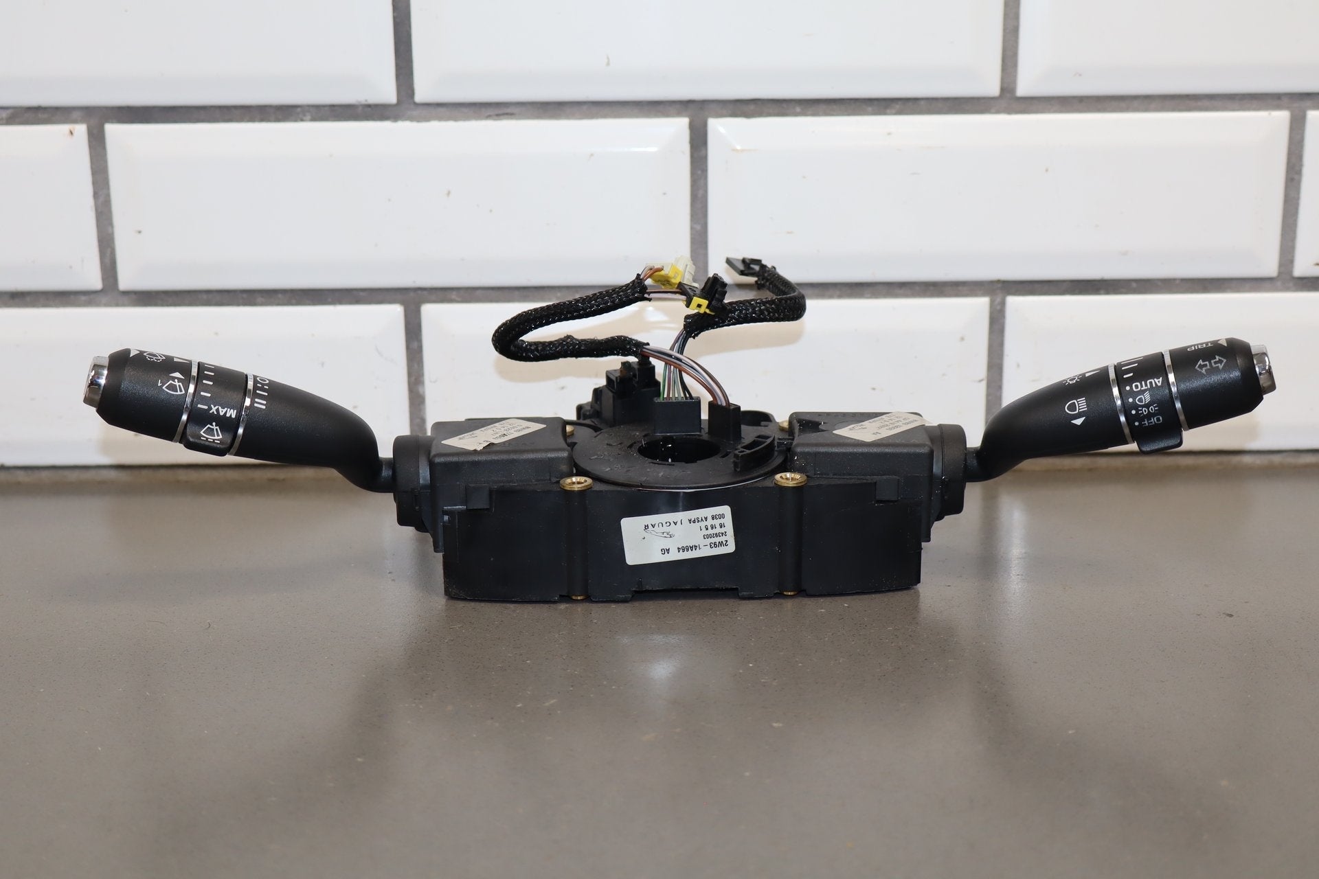 2009-2015 Jaguar XF XJ Steering Column Turn Signal Switch Clock Spring OEM