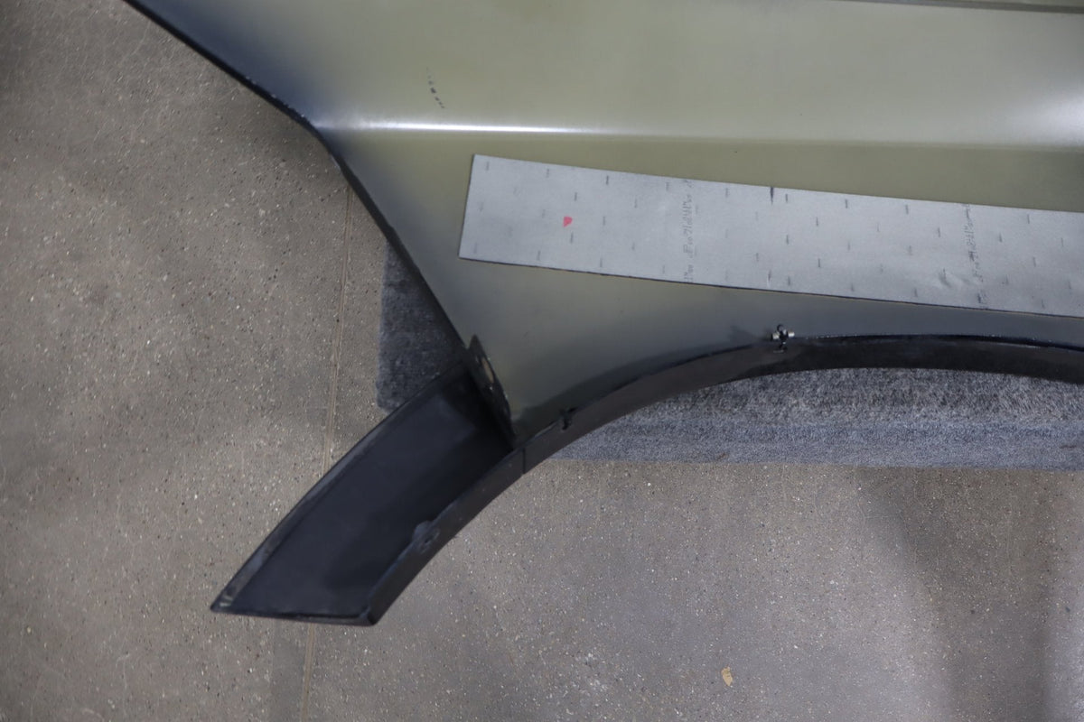 2009-2018 Ram 1500 Right Fender Brilliant Black PXR 68054338AI