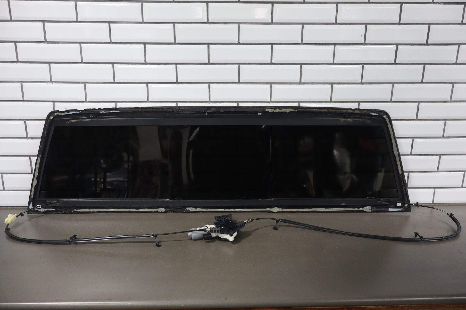 2009-2023 Ram 1500/2500/3500 Power Sliding Back Glass/Window OEM