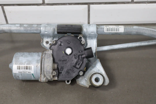 2009 Cadillac Escalade ESV Front Wiper Motor with Linkage OEM GMT900