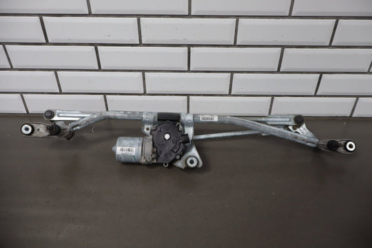 2009 Cadillac Escalade ESV Front Wiper Motor with Linkage OEM GMT900