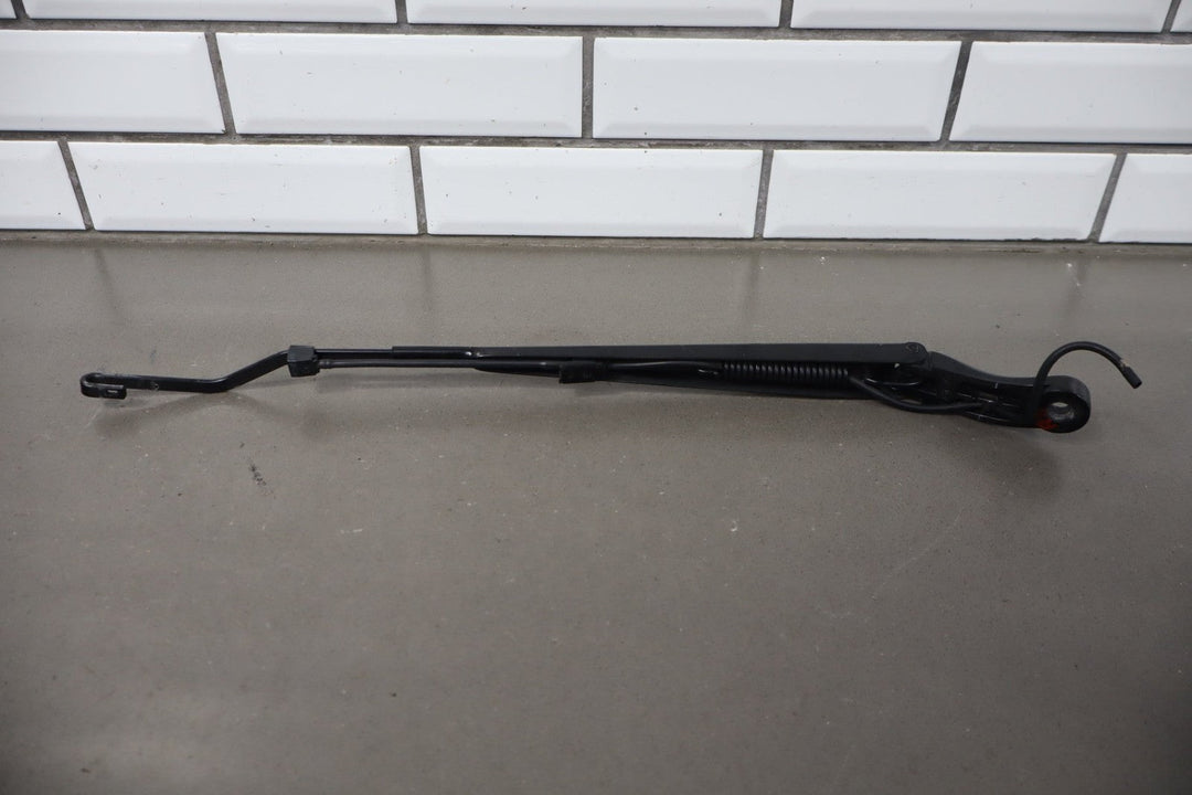 2009 Cadillac Escalade ESV Wiper Arm Pair