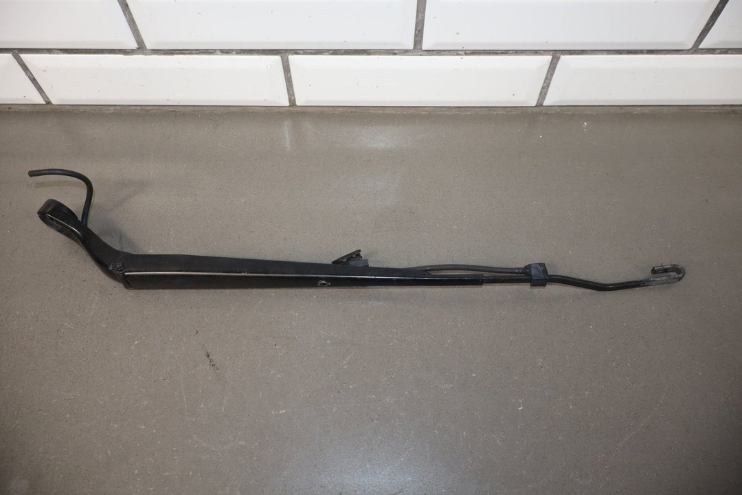 2009 Cadillac Escalade ESV Wiper Arm Pair