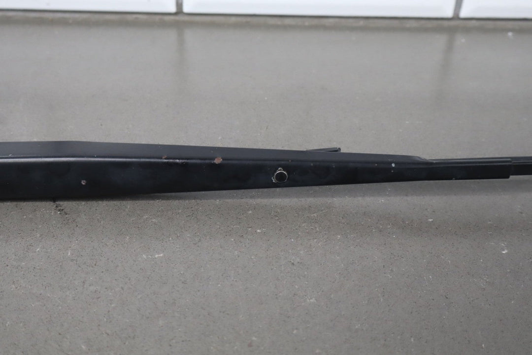 2009 Cadillac Escalade ESV Wiper Arm Pair
