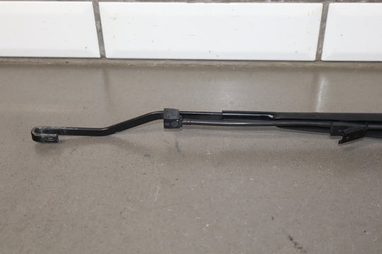 2009 Cadillac Escalade ESV Wiper Arm Pair