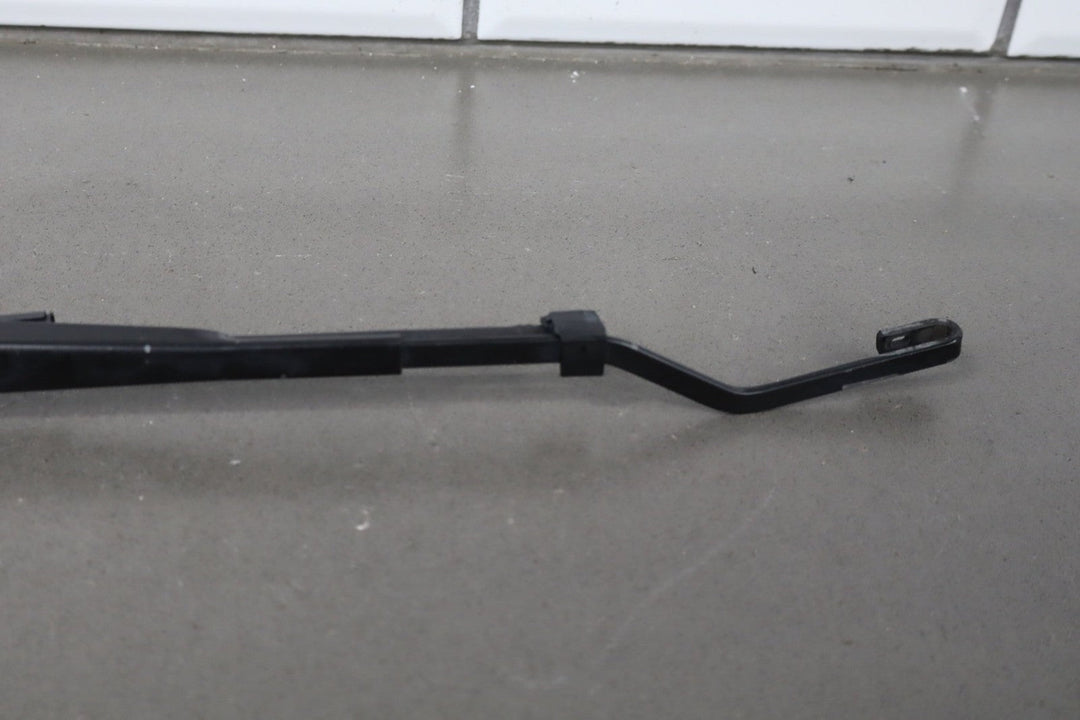 2009 Cadillac Escalade ESV Wiper Arm Pair