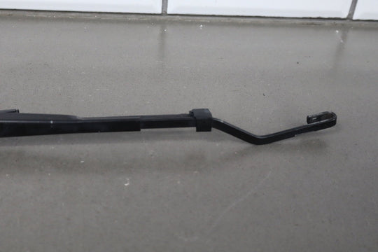 2009 Cadillac Escalade ESV Wiper Arm Pair