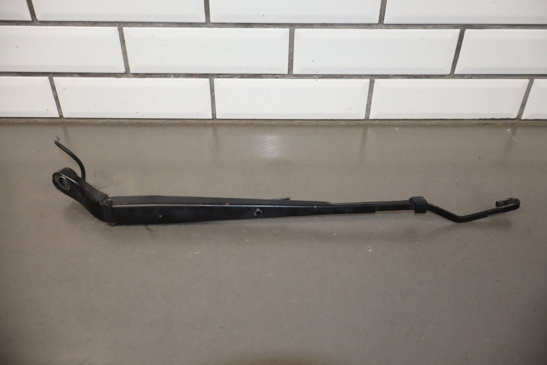 2009 Cadillac Escalade ESV Wiper Arm Pair